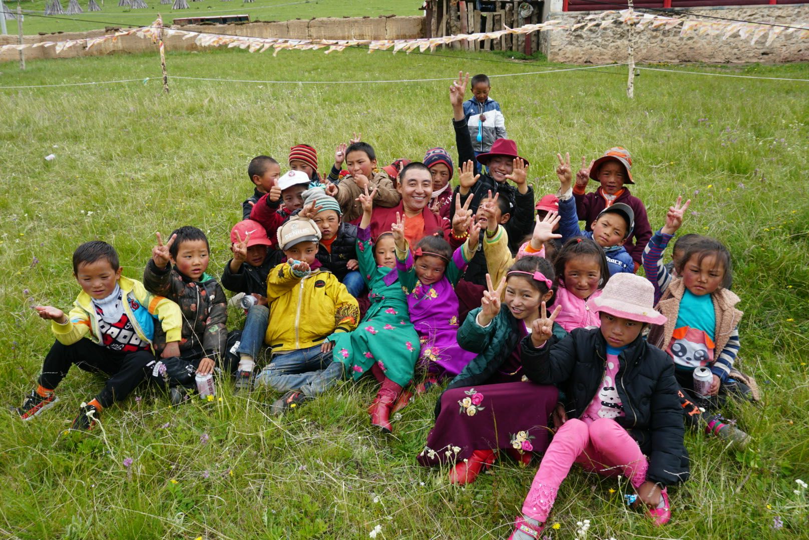 问鼎官方版网站登录入口-问鼎(中国)公益回顾丨家国同欢月同圆 温暖满载甘孜州(图14) 问鼎官方版网站登录入口-问鼎(中国)公益回顾丨家国同欢月同圆 温暖满载甘孜州(图14)